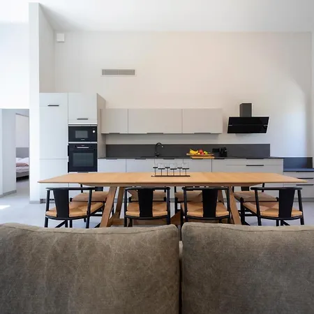 Les Orangers 아파트 쎙뜨호뻬